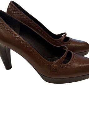 Stuart Weitzman Women's Brown Leather Mary Jane  Heels Shoes Sz 8 EUC